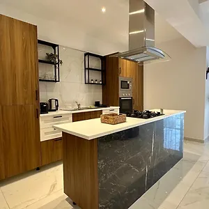https://apt-pauliz-apartments.hotelssaintjulians.com